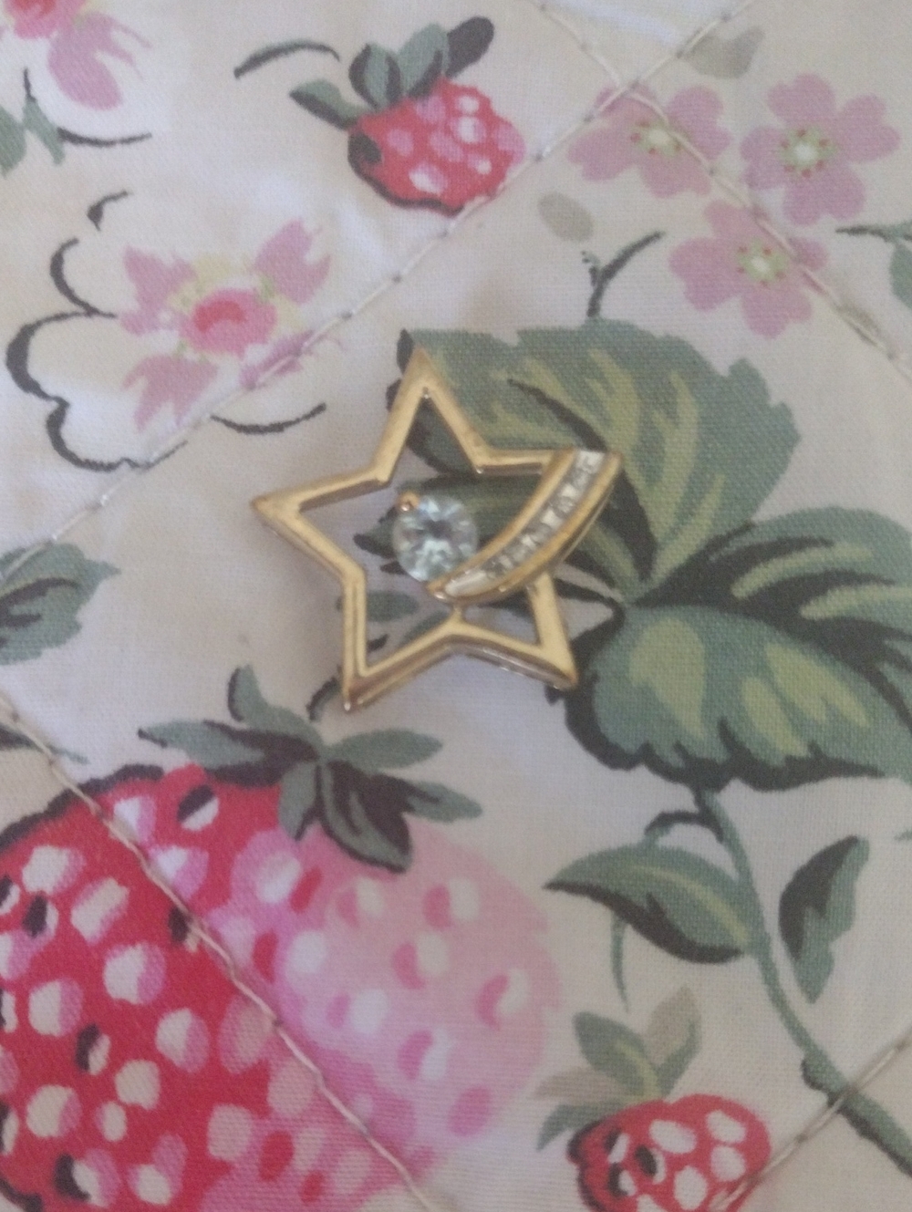 10K Yellow Gold Aquamarine And Diamonds Star Pendant - Picture 11 of 12